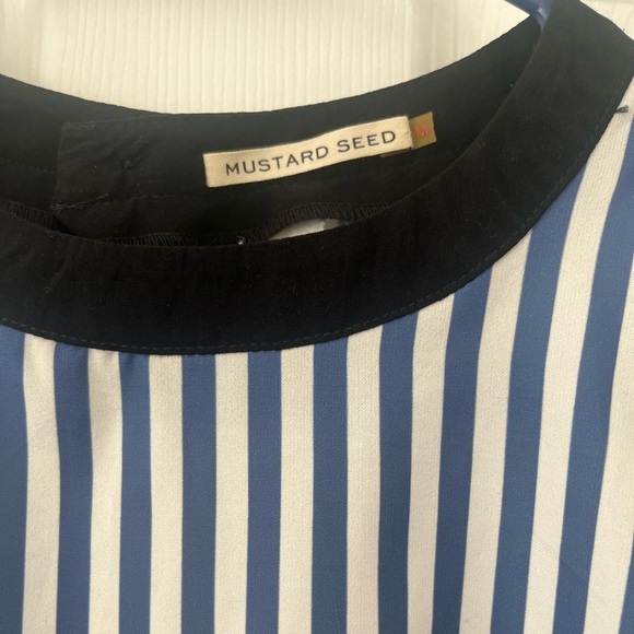 Women’s Mustard Seed size M long sleeve cut out shoulder open back blouse. - Picture 5 of 10